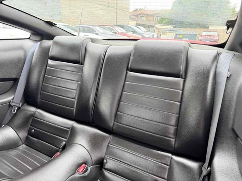 Used 2010 Ford Mustang Premium RWD image 28