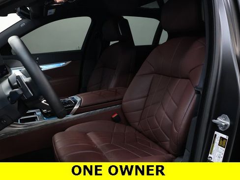 Used 2025 BMW 760i xDrive w/ Executive Package image 8