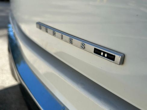 Used 2024 Jeep Wagoneer Series II w/ Flexible Seating Group image 36