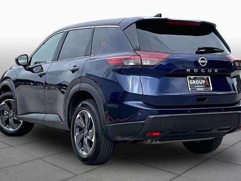 Certified 2025 Nissan Rogue SV FWD image 12