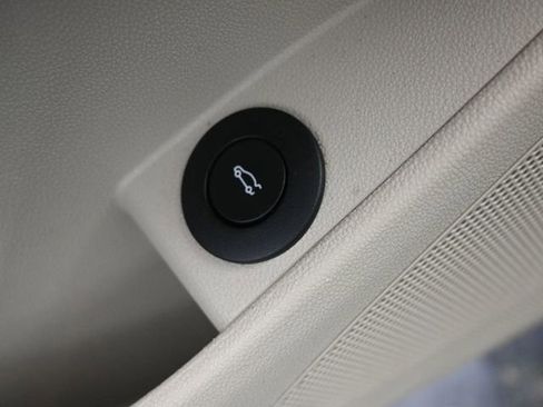 Used 2017 Buick LaCrosse Premium w/ Driver Confidence Package #2 image 8