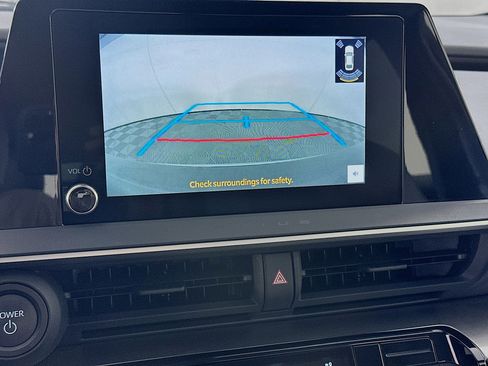 Used 2025 Toyota Prius LE image 22