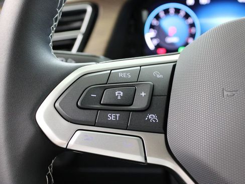 New 2026 Volkswagen Atlas SE FWD image 25