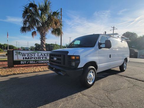 Used 2014 Ford E-150 and Econoline 150 image 1
