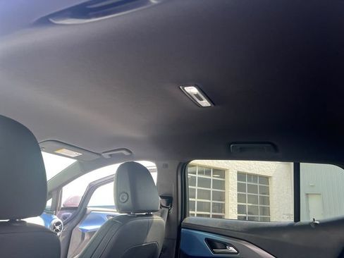 Used 2025 Chevrolet Equinox EV LT FWD image 20
