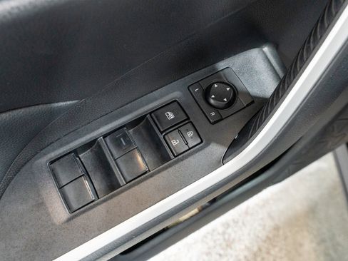 Used 2022 Toyota RAV4 LE image 13