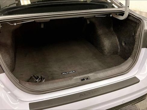 Used 2023 Nissan Altima 2.5 SR w/ SR Premium Package FWD image 39