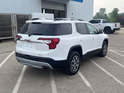 Used 2023 GMC Acadia SLT AWD/4WD image 5