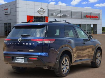 New 2026 Nissan Pathfinder SV