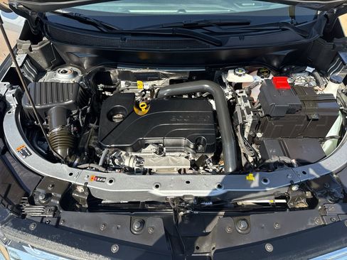 Used 2026 Chevrolet Equinox LT FWD image 17