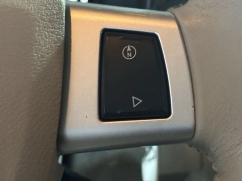 Used 2008 Jeep Commander Overland AWD/4WD image 34