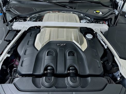 Used 2024 Bentley Continental GT V8 image 26