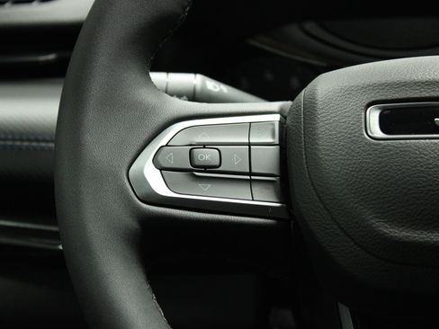 New 2026 Jeep Compass Latitude image 21