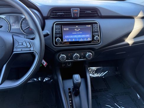 Used 2025 Nissan Versa S w/ S Plus Package image 11