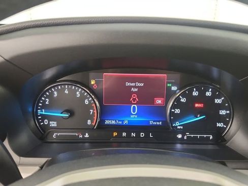 Used 2023 Ford Explorer XLT w/ Equipment Group 202A image 10