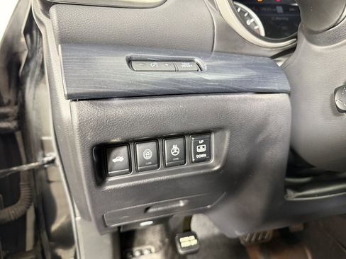 Used 2022 Nissan Maxima Platinum FWD image 24