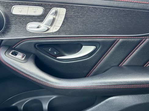 Used 2022 Mercedes-Benz GLC 43 AMG 4MATIC image 21