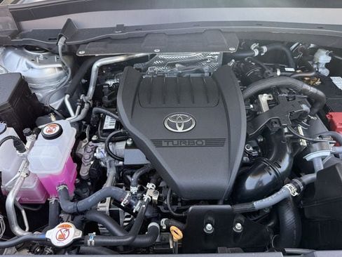 Used 2025 Toyota Grand Highlander AWD image 34