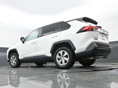 Used 2023 Toyota RAV4 LE FWD image 10