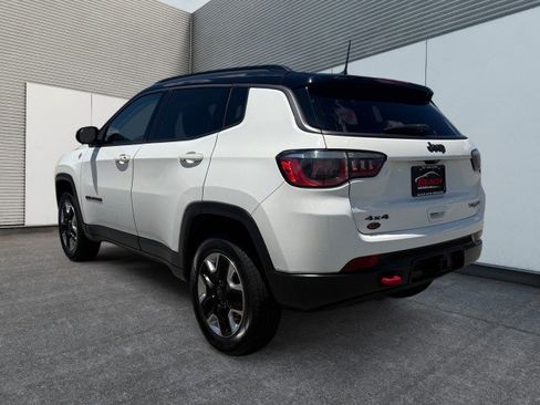 Used 2018 Jeep Compass Trailhawk w/ Navigation Group AWD/4WD image 11