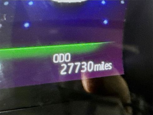 Certified 2022 Toyota Camry SE image 5