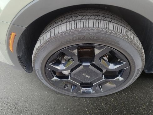 Used 2025 Kia Sorento SX AWD/4WD image 9