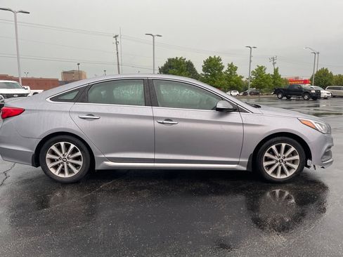 Used 2017 Hyundai Sonata Limited w/ Cargo Package FWD image 4