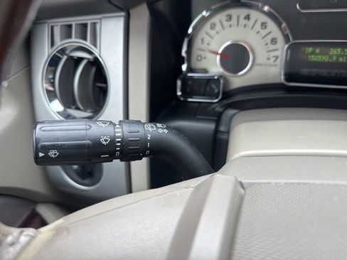 Used 2010 Ford Expedition Limited image 20