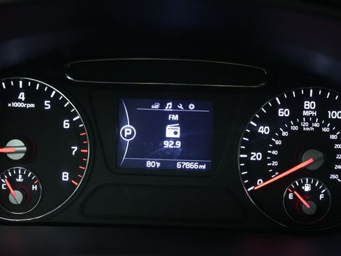 Used 2017 Kia Sorento EX FWD image 24