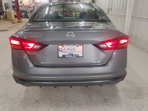 Used 2024 Nissan Altima 2.5 SV image 23