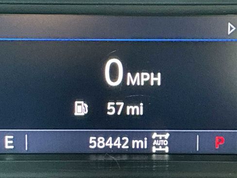 Used 2022 Chevrolet Silverado 1500 LT image 12