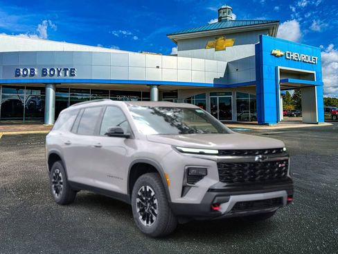 New 2026 Chevrolet Traverse Z71 w/ Driver Confidence Package AWD/4WD image 8