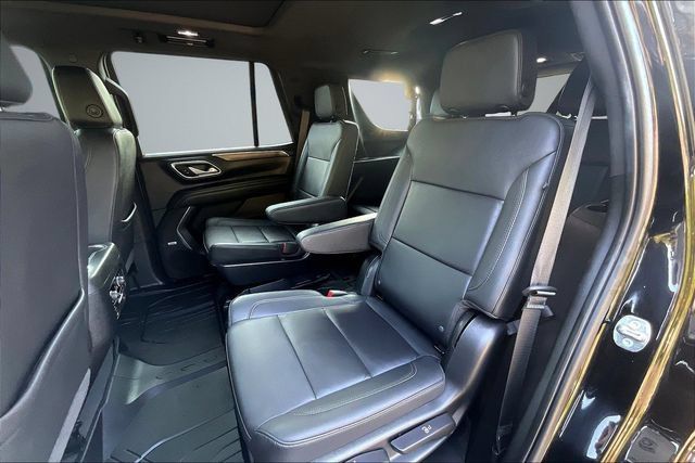 Used 2022 Chevrolet Tahoe Z71 w/ Luxury Package AWD/4WD image 24
