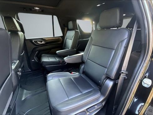 Used 2022 Chevrolet Tahoe Z71 w/ Luxury Package AWD/4WD image 24