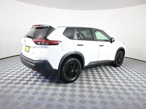 Used 2021 Nissan Rogue S AWD/4WD image 6