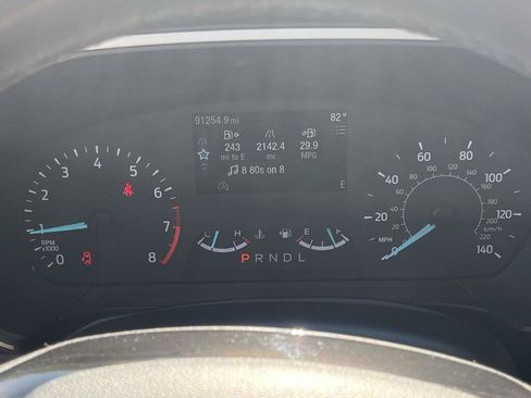 Used 2022 Ford Escape SE w/ Convenience Package FWD image 3