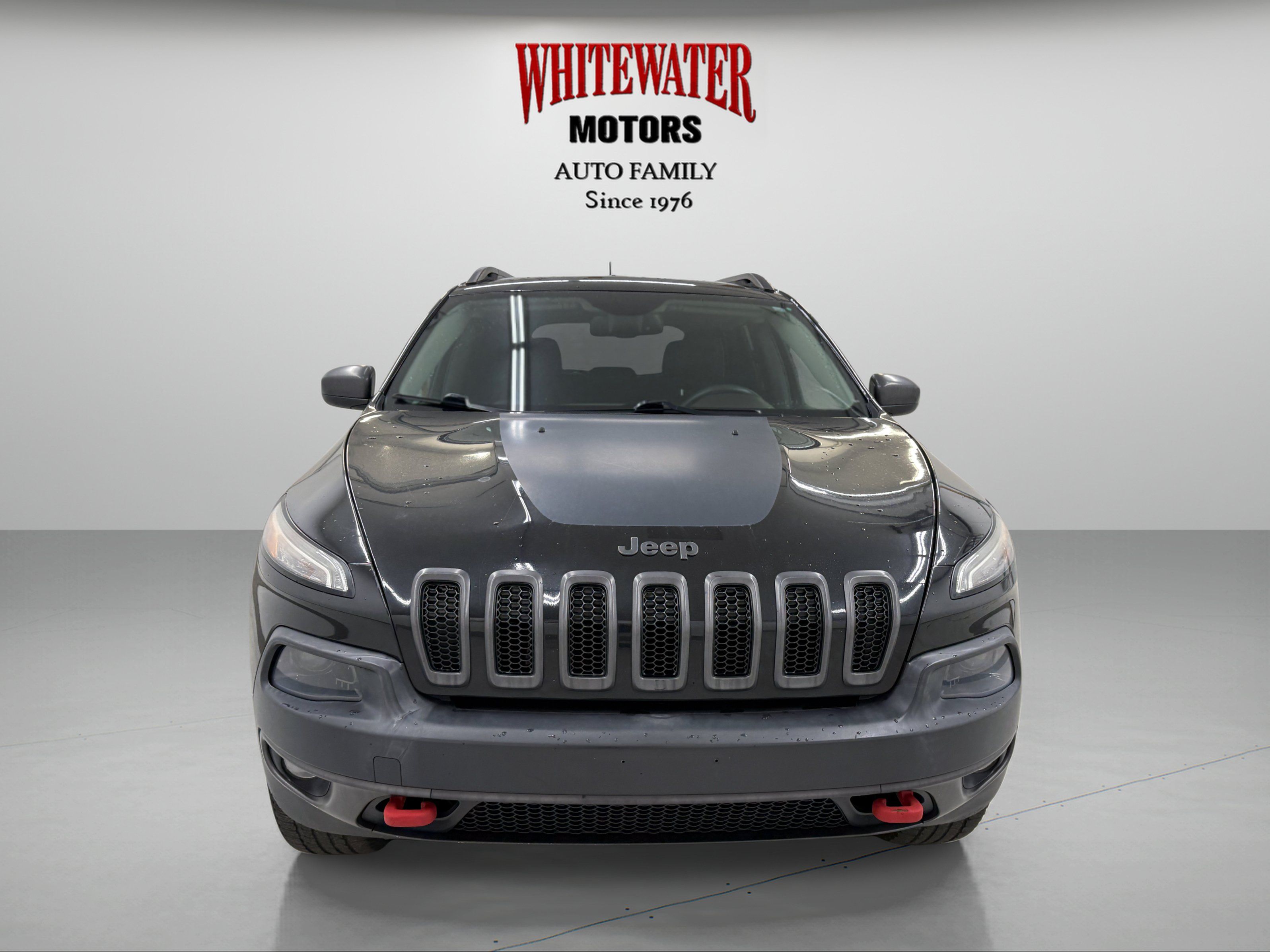 Used 2014 Jeep Cherokee Trailhawk w/ Comfort/Convenience Group AWD/4WD image 6