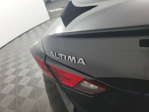 New 2025 Nissan Altima 2.5 SR w/ SR Premium Package image 32