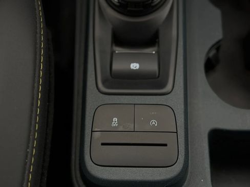 Used 2025 Ford Maverick Lobo image 38