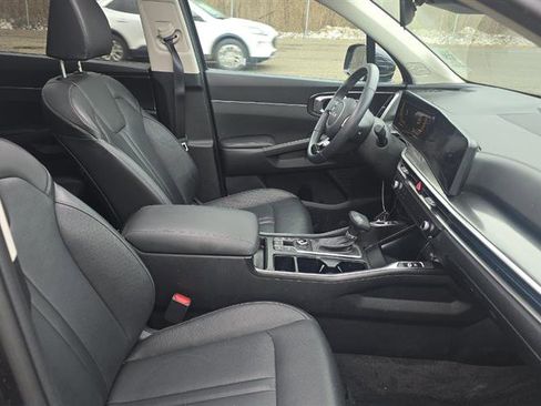 Used 2025 Kia Sorento S w/ Panoramic Sunroof Package image 10