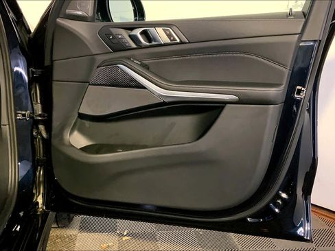 Used 2024 BMW X7 M60i w/ Executive Package image 26