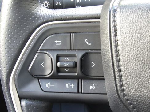 Certified 2026 Toyota 4Runner Limited AWD/4WD image 28