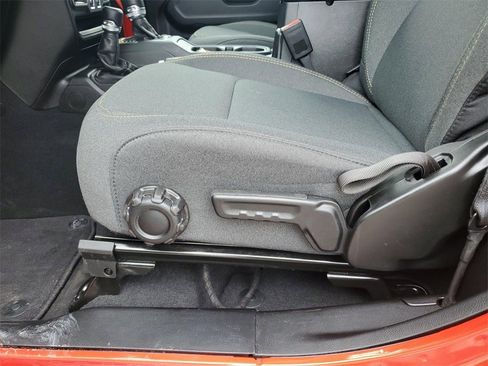 Used 2025 Jeep Wrangler Sport image 20