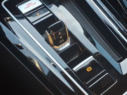 Used 2024 Volkswagen GTI S image 9