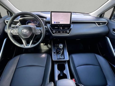 Used 2026 Toyota Corolla Cross XLE w/ Convenience Package AWD/4WD image 15