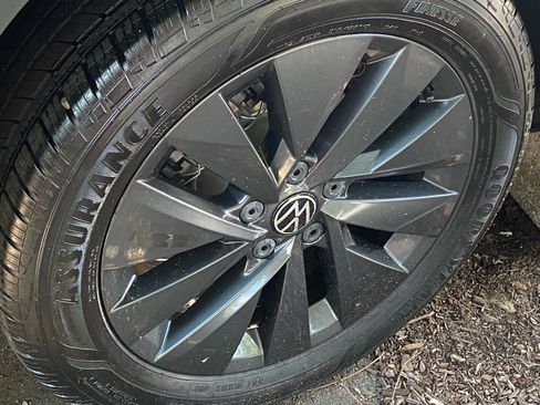 Used 2023 Volkswagen Taos S FWD image 18