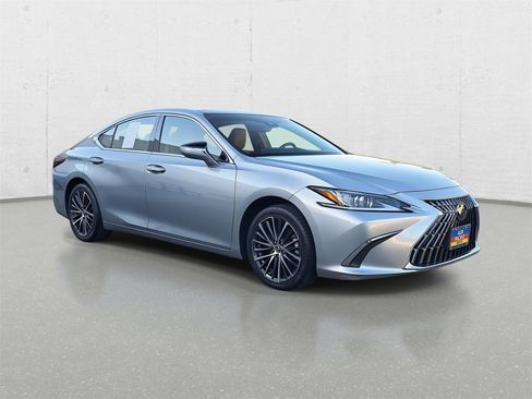 Used 2023 Lexus ES 350 w/ Premium Package image 3