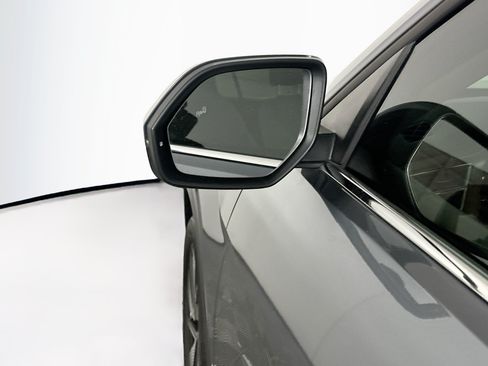 Used 2024 Volkswagen Atlas SE w/ Panoramic Sunroof Package FWD image 16