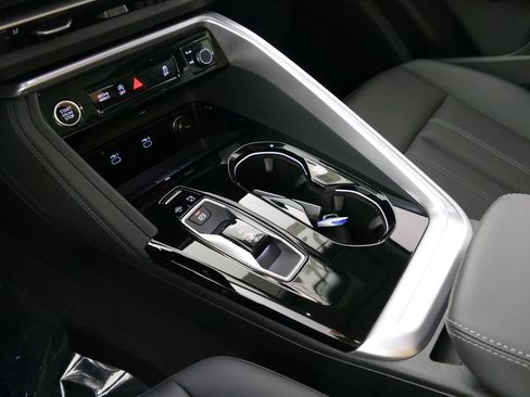 Used 2025 Audi Q5 Premium w/ Convenience Package AWD/4WD image 13