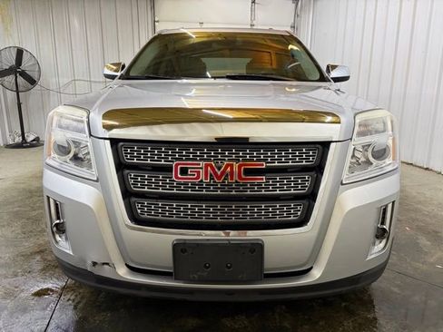 Used 2015 GMC Terrain SLT w/ Chrome Appearance Package image 2